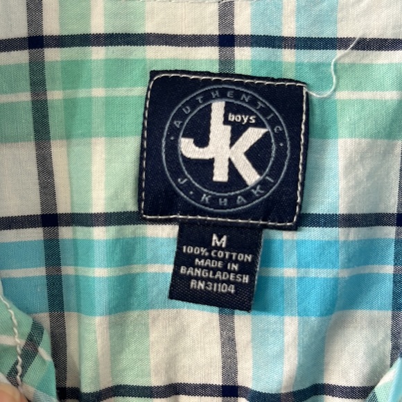 Boys Medium Button-down plaid shirt - Picture 2 of 4